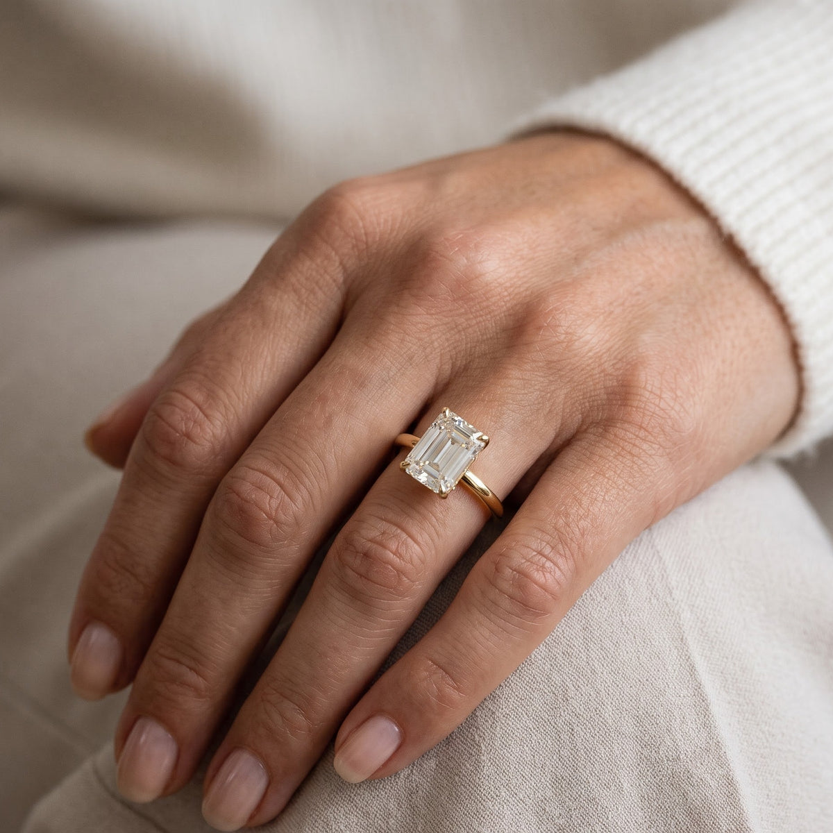 womens emerald rings​


