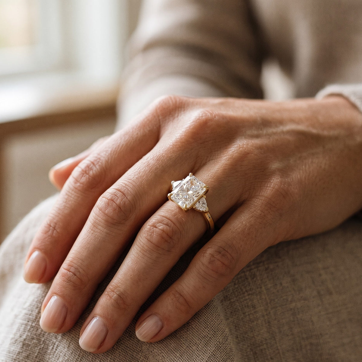 diamond three stone rings​

