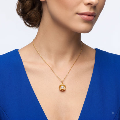 Pearl Oyster Necklace, 14K Gold Pearl Pendant Necklace