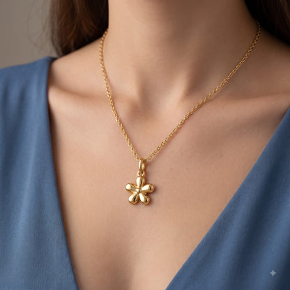 14k Gold Flower Charm Dainty Floral Pendant Necklace