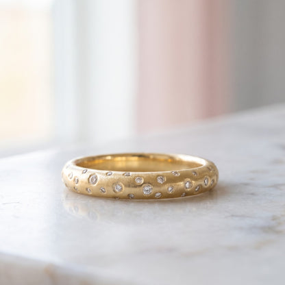 round cut lab grown diamond band
