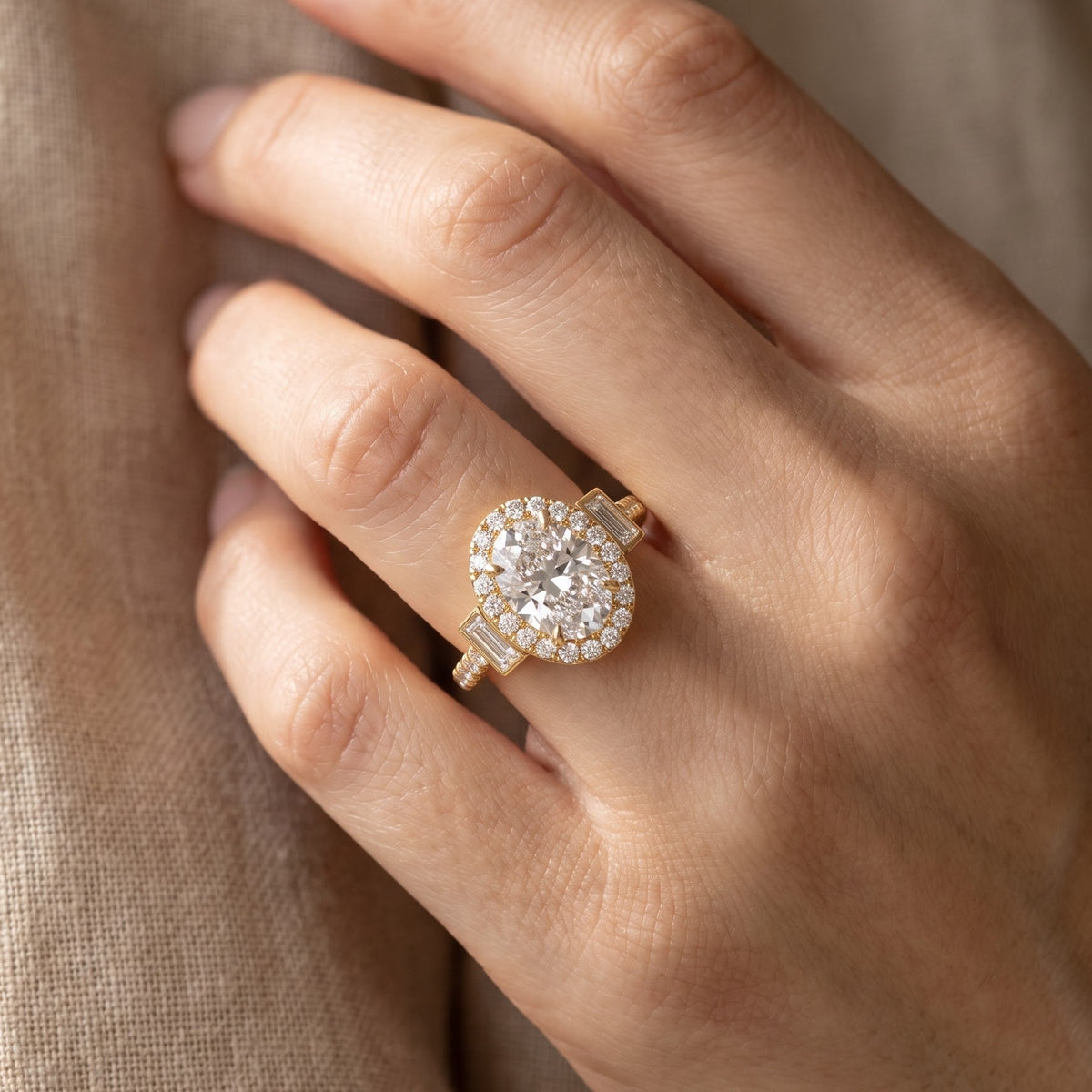 halo ring oval​


