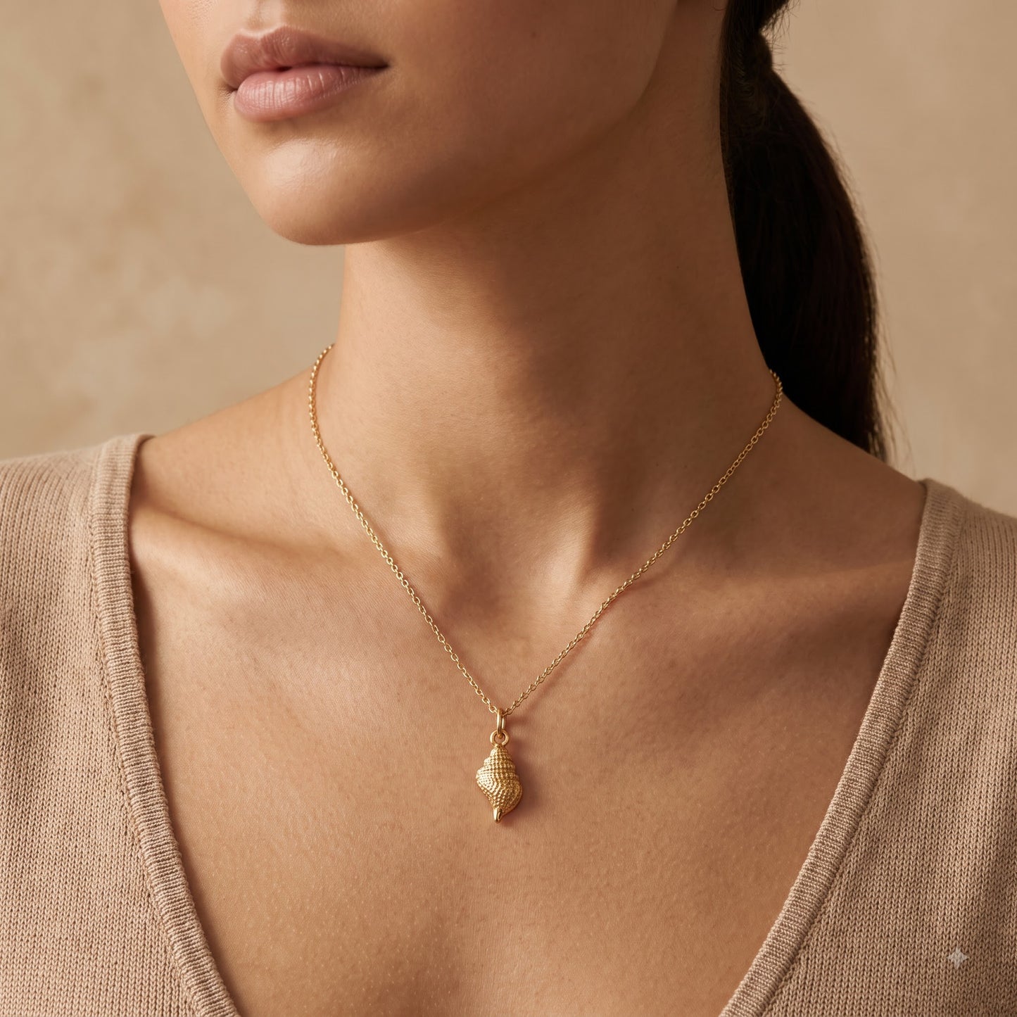 14K Solid Gold Sea Shell Charm Pendant Necklace