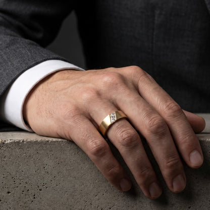 engagement rings with baguette diamonds​

