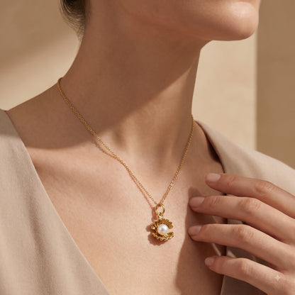 Pearl Oyster Necklace, 14K Gold Pearl Pendant Necklace