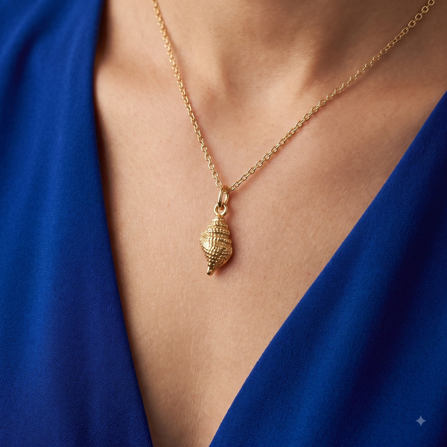 14K Solid Gold Sea Shell Charm Pendant Necklace