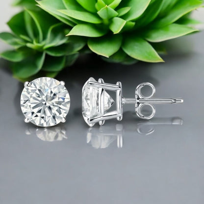  Moissanite Stud Earrings 