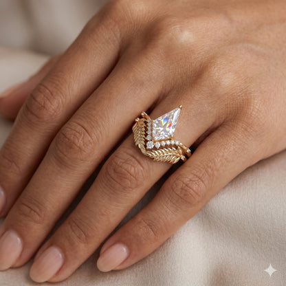 2.30 Ct Kite Cut Lab Grown Diamond Leaf Bridal Ring Set