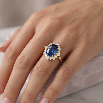 1.5ct Oval Cut Grey Engagement Lab-Grown Ring