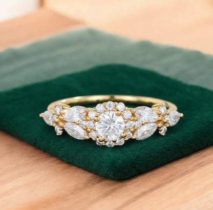 round cut diamond engagement rings

