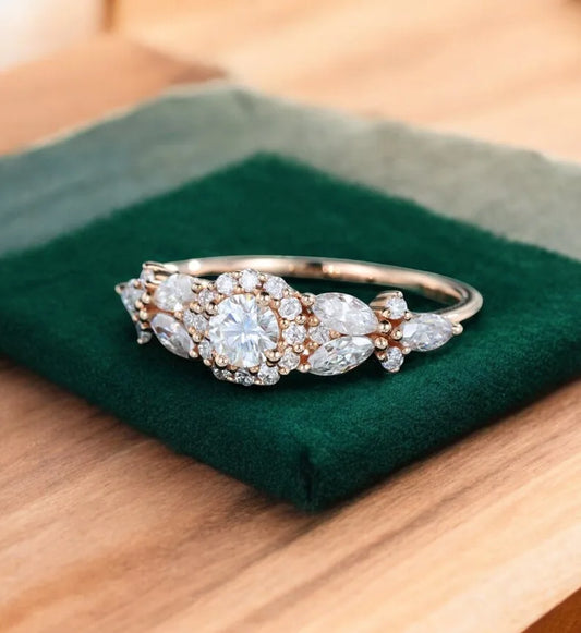 Vintage Cluster 0.6ct Round Cut Lab Grown Diamond Engagement Ring