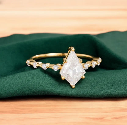kite shaped diamond engagement ring