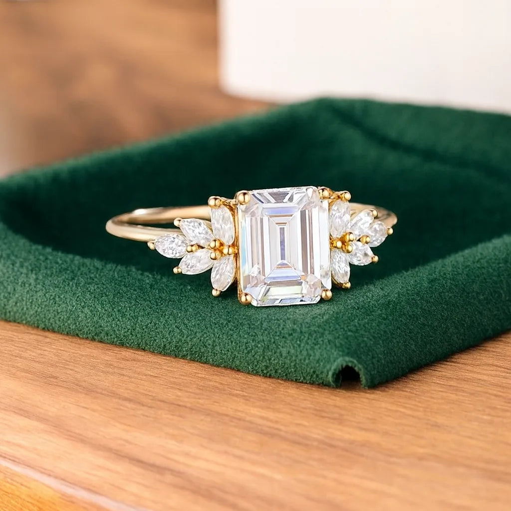 emerald flower-shaped ring