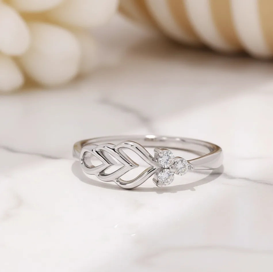 14K Gold Leaf Ring with Lab‑Grown Diamond