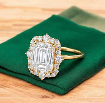 3.50 ct Emerald Lab-Grown Engagement Ring – Vintage Yellow Gold