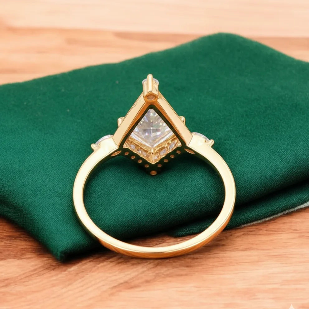 1.700ct Vintage Kite-Cut Lab-Grown Diamond Engagement Ring