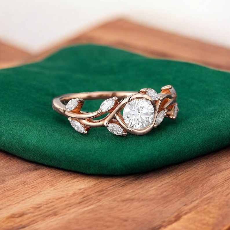 Vintage 0.50ct Round Cut Leaf Lab Grown Diamond Engagement Ring