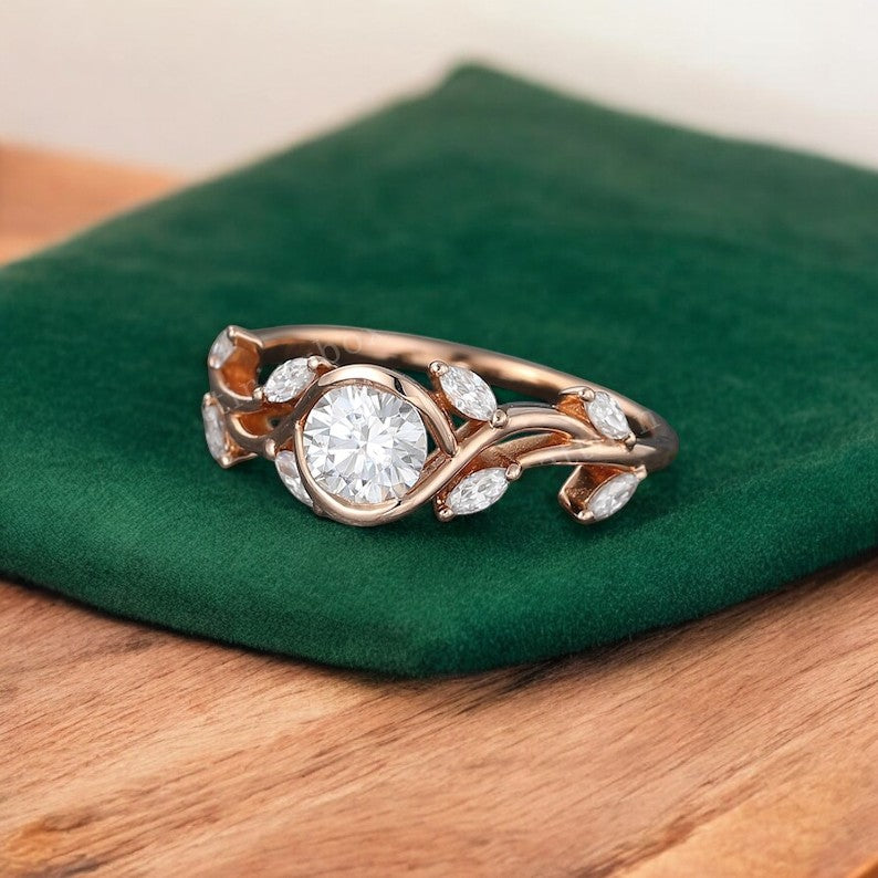 Vintage 0.50ct Round Cut Leaf Lab Grown Diamond Engagement Ring