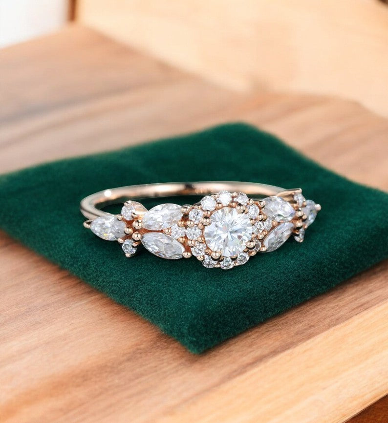 Vintage Cluster 0.6ct Round Cut Lab Grown Diamond Engagement Ring