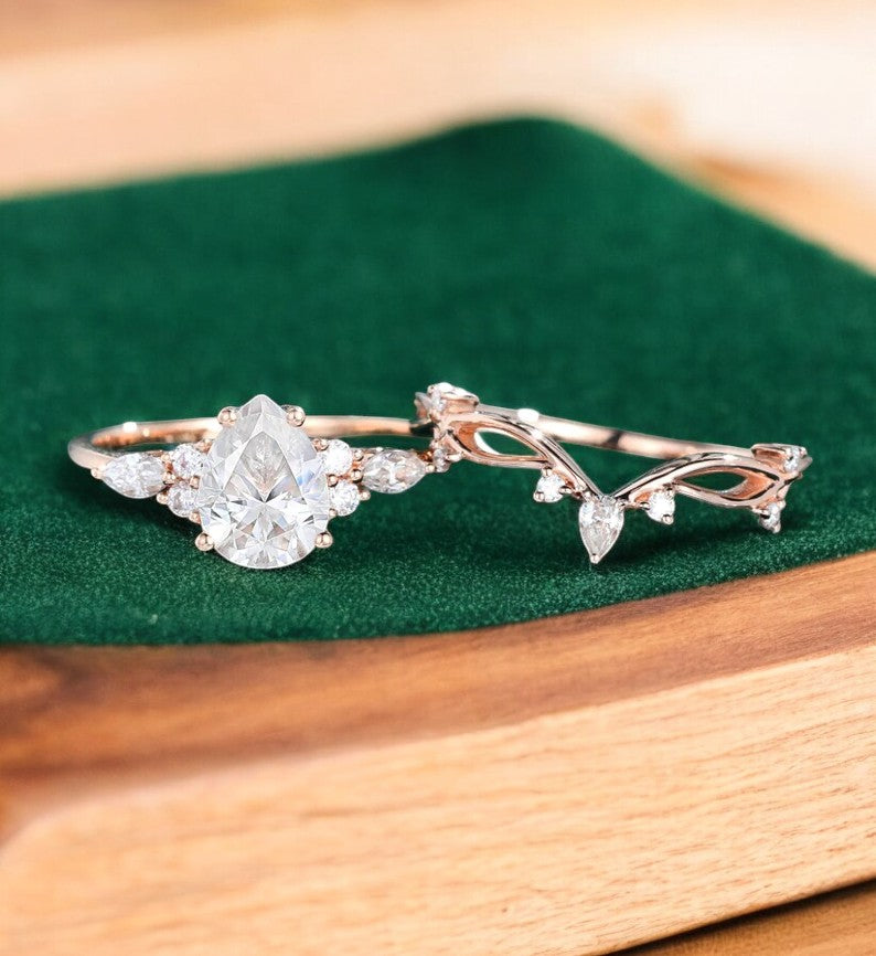 1.600ct Pear Lab Grown Diamond Engagement Ring Set