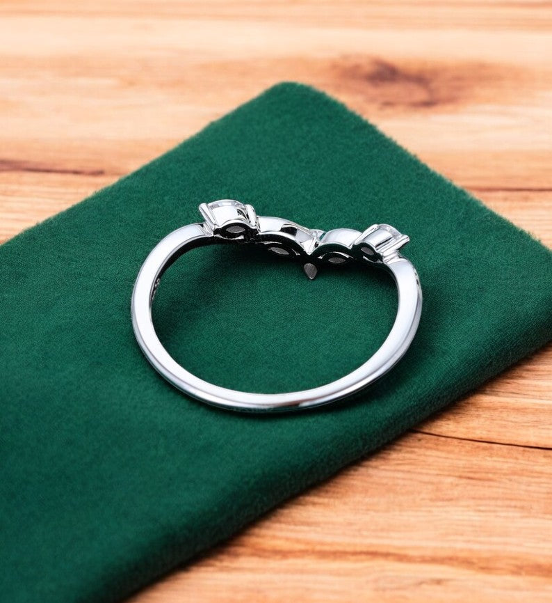 0.17 Ct Marquise Lab-Grown Diamond Curved Wedding Ring