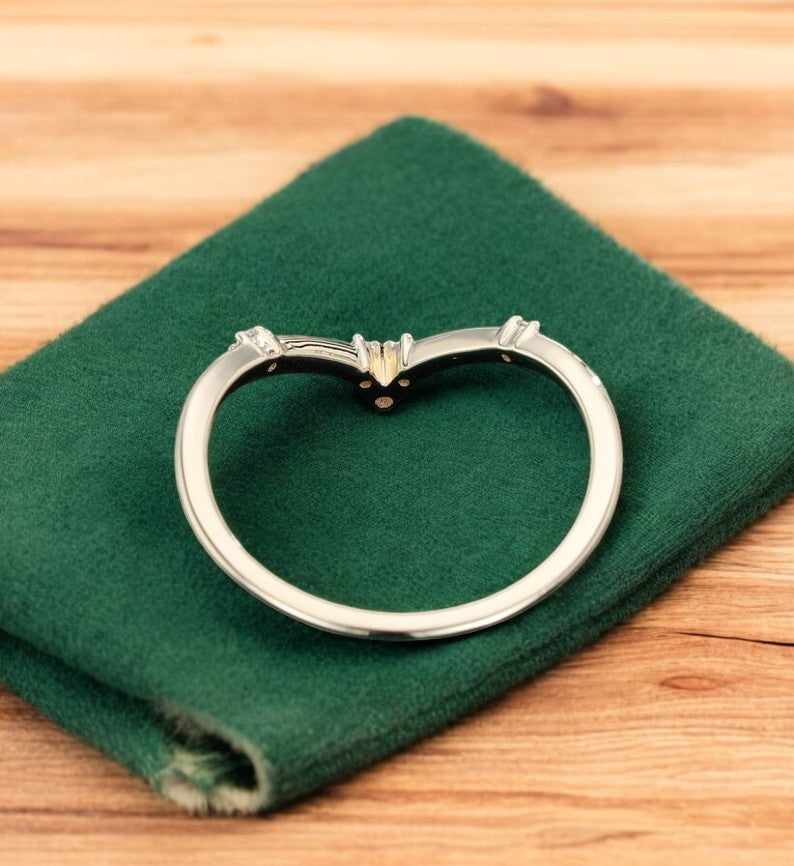 Moonstone Diamond Curved Wedding Band – 14K Gold Classic Ring