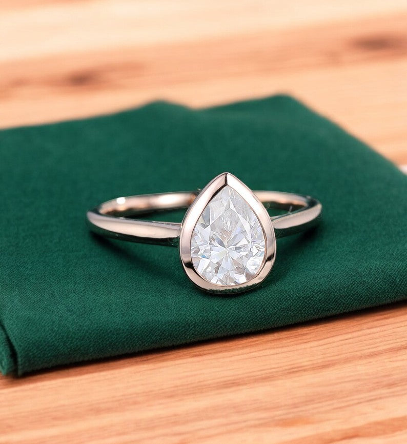Pear Bezel Diamond Ring 1.25ct – 14K Gold Engagement & Bridal Ring