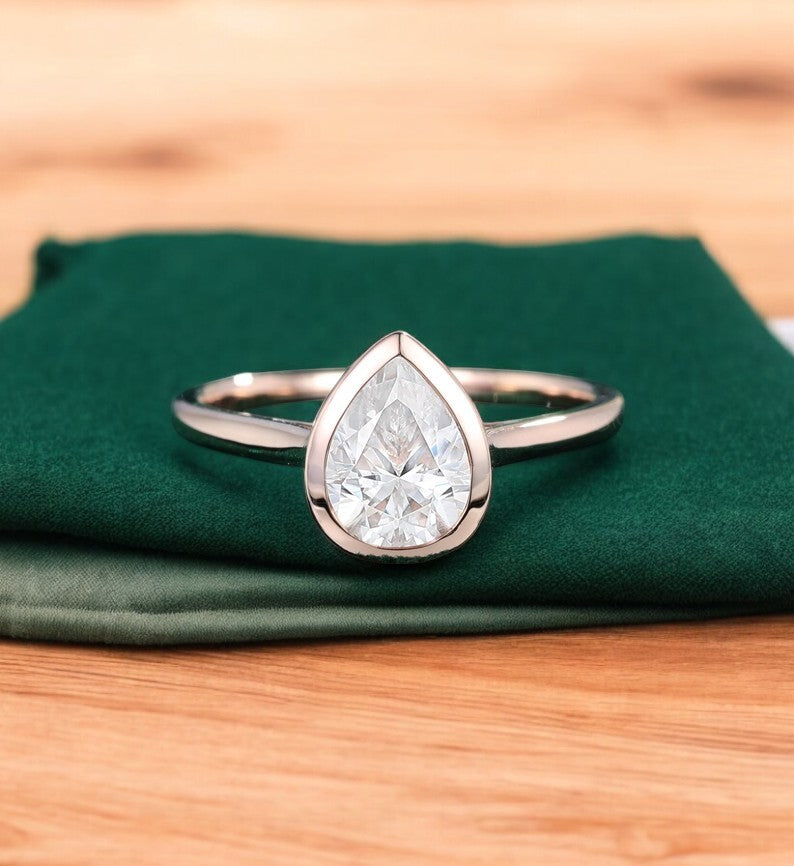 Pear Bezel Diamond Ring 1.25ct – 14K Gold Engagement & Bridal Ring