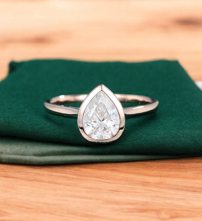 Pear Bezel Diamond Ring 1.25ct – 14K Gold Engagement & Bridal Ring