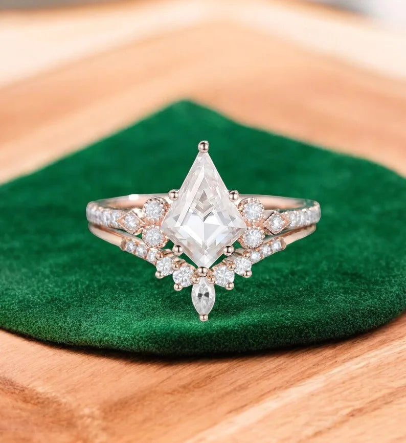 kite shaped diamond ring
