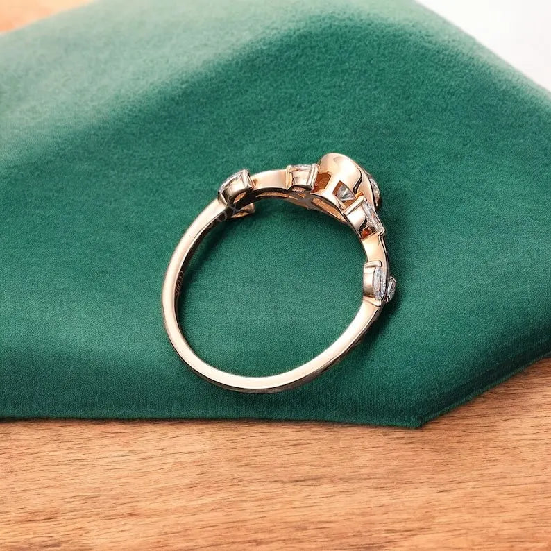 0.50 ct Round Lab-Grown Diamond Vintage Leaf Ring