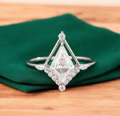 1.700ct Vintage Kite-Cut Lab-Grown Diamond Engagement Ring