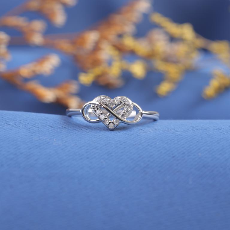  Solitaire Ring