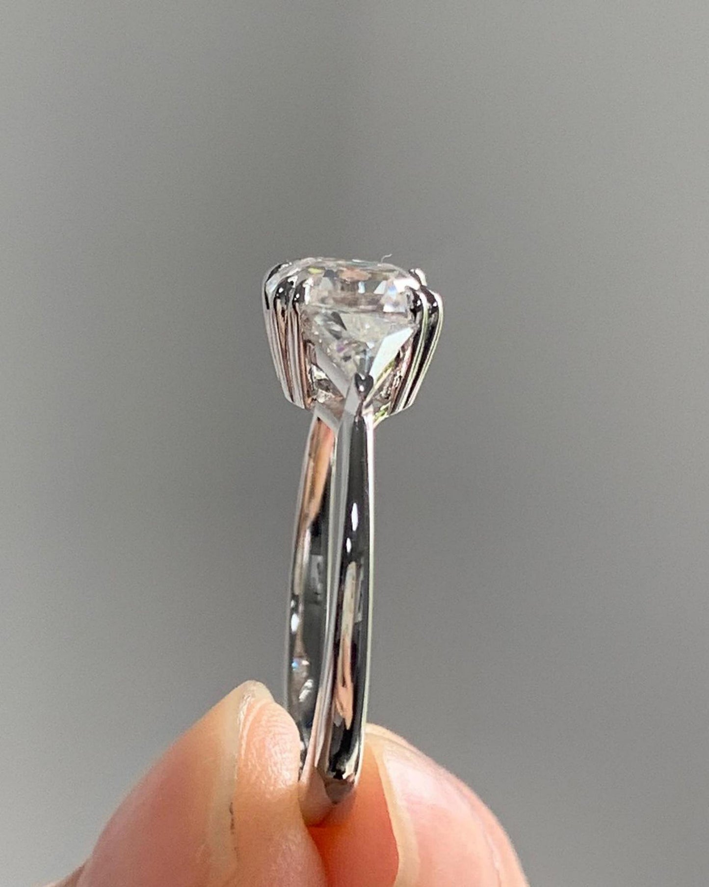 3 stone diamond ring