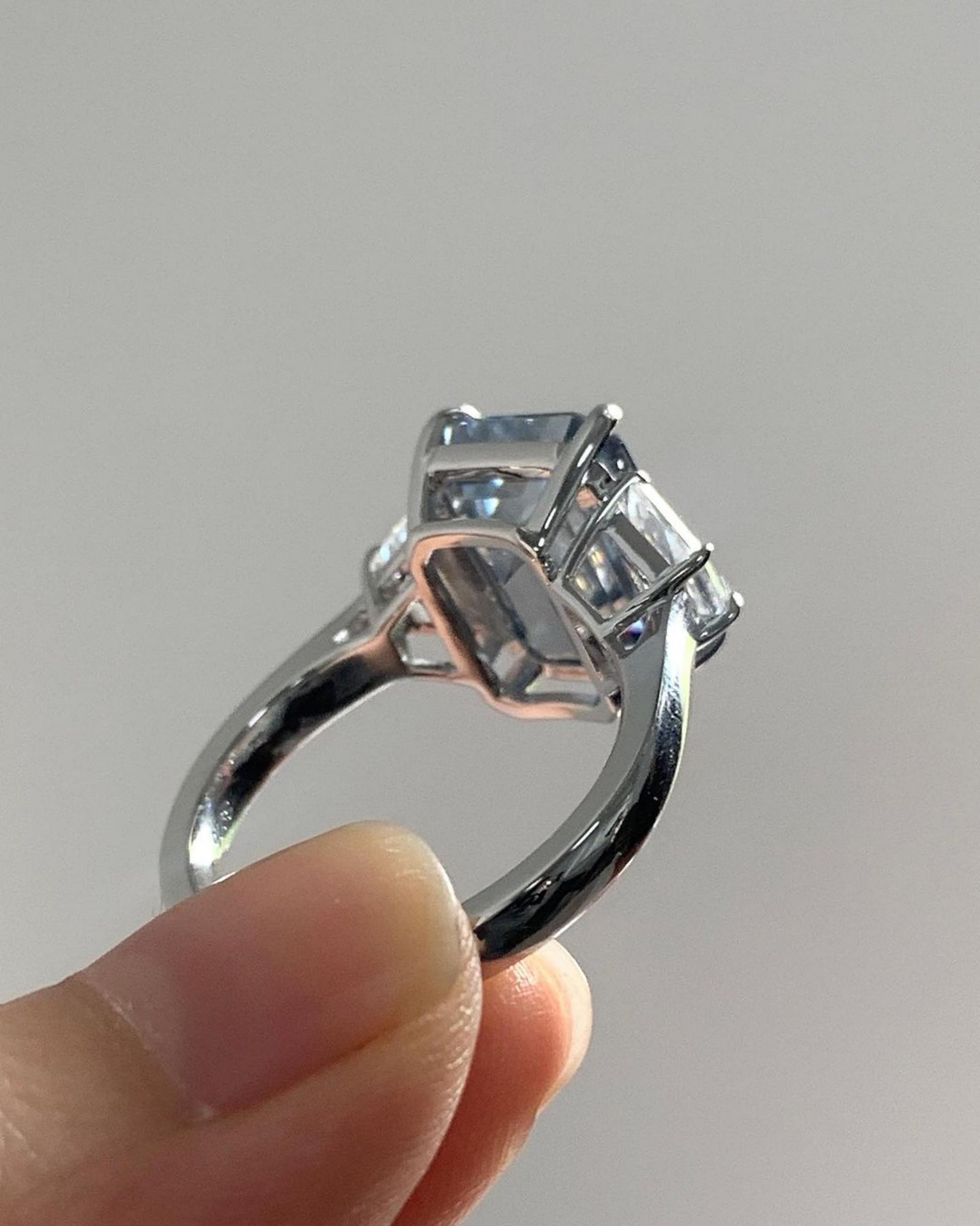 grey diamond ring 