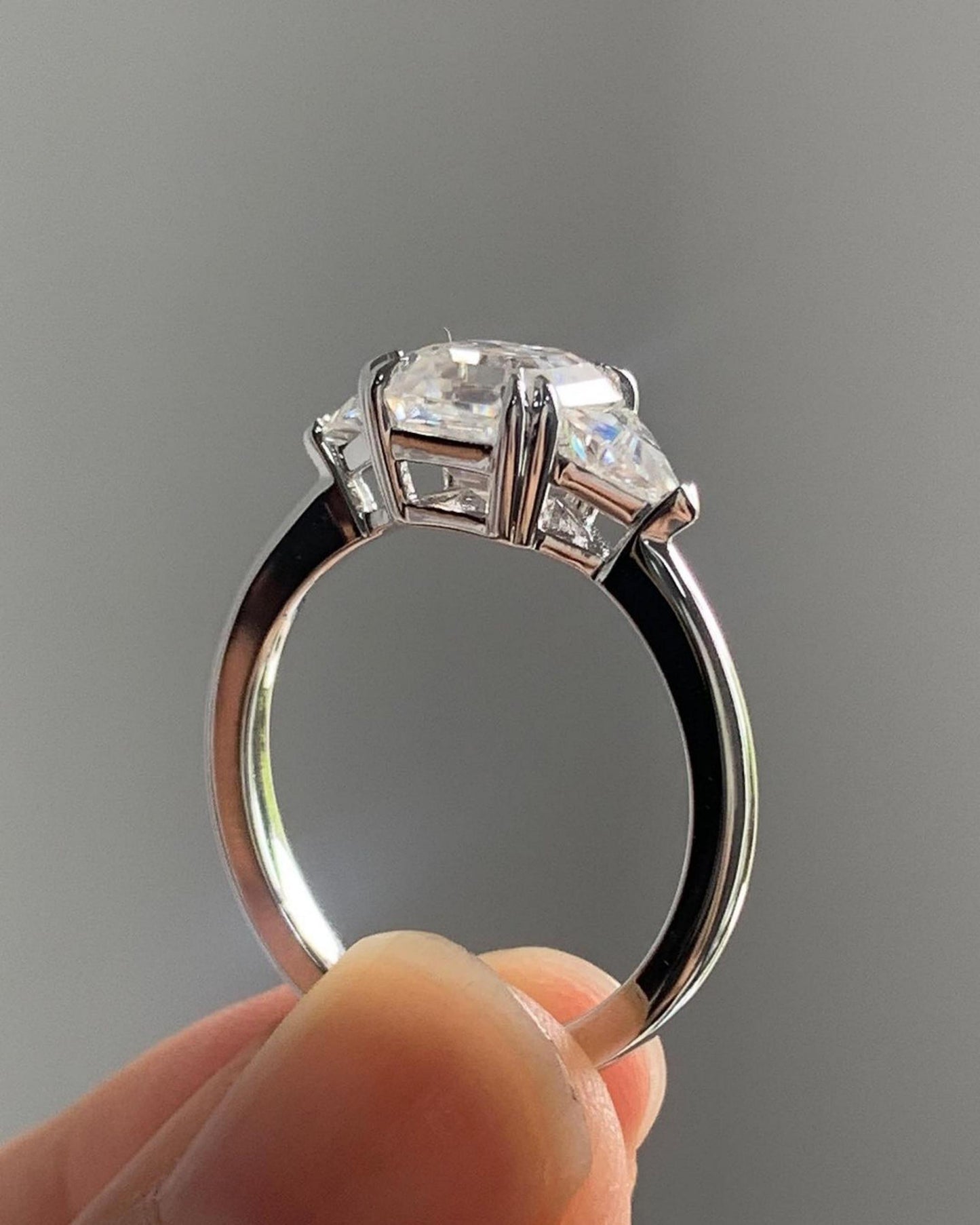 3 stone diamond ring