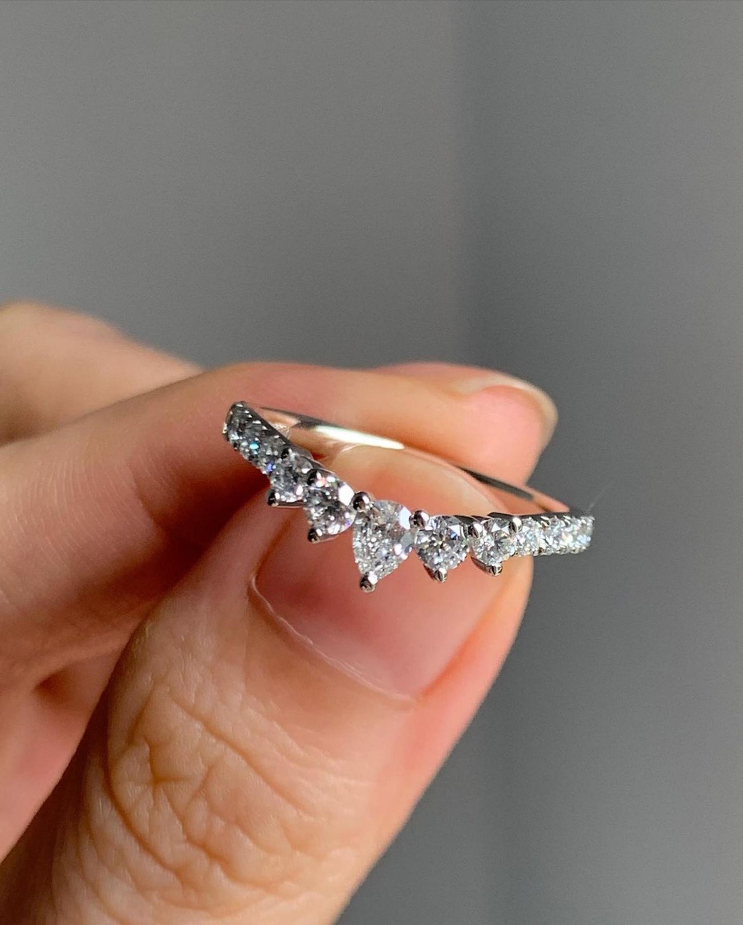 Pear & Round cut Curved Moissanite Band