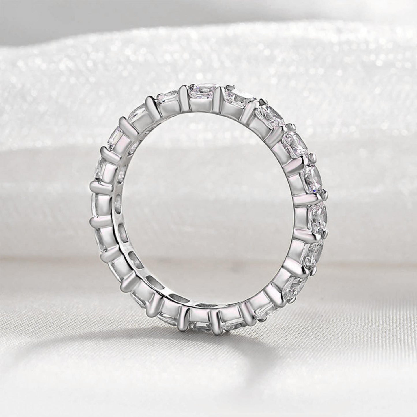 Moissanite Band