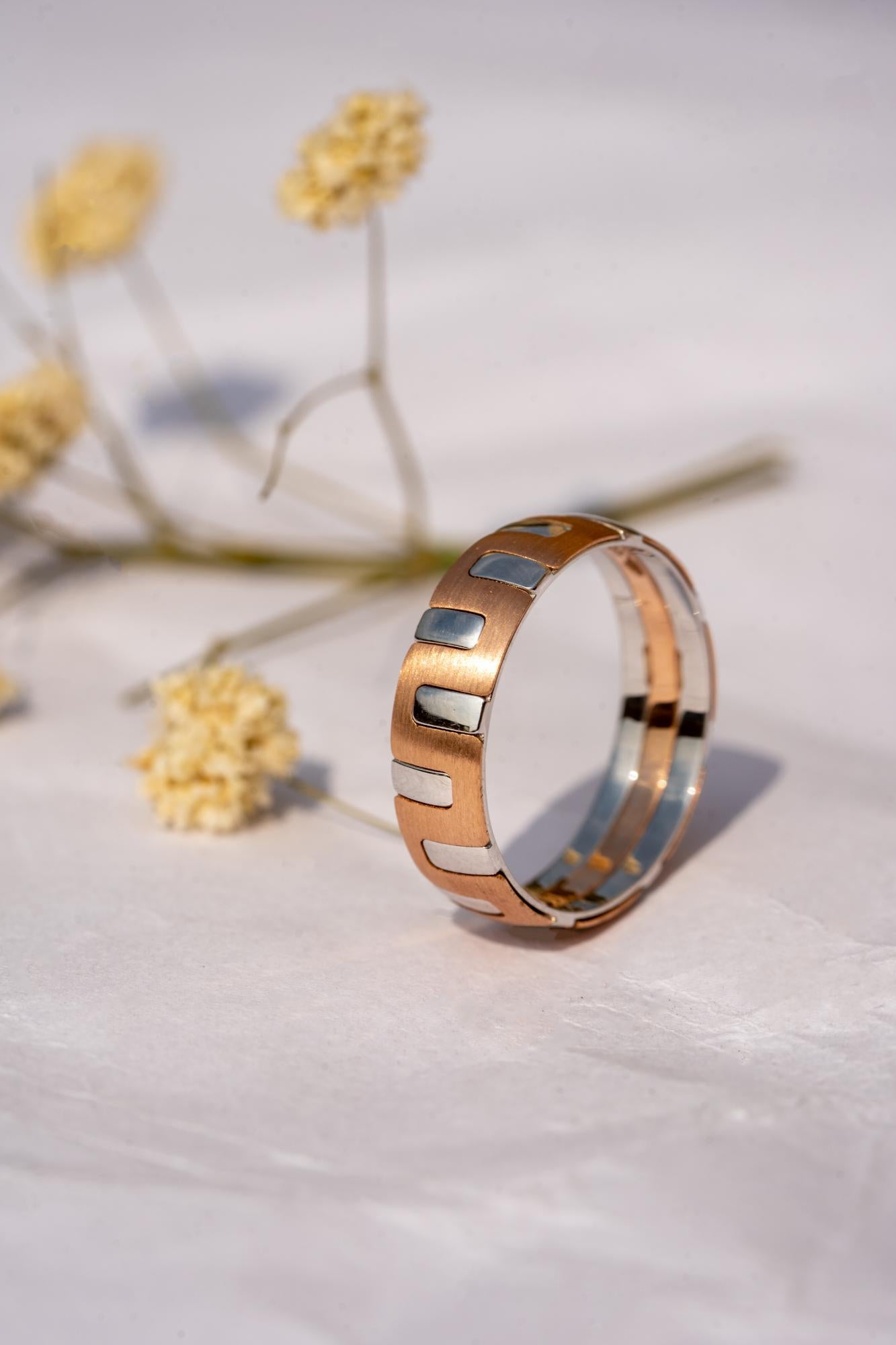 Men's wedding band