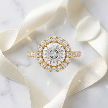 round halo diamond engagement rings​

