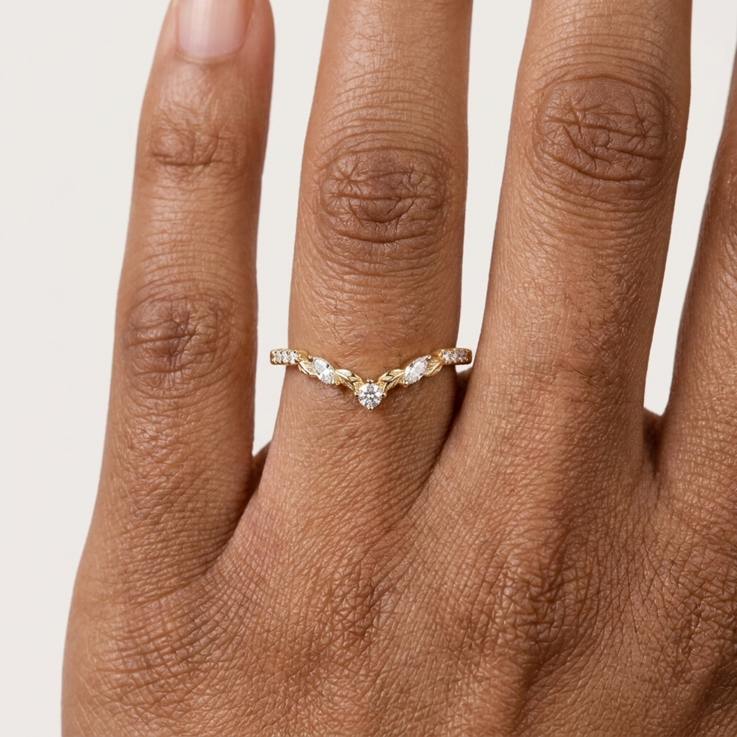 0.120 ct Lab Grown Diamond Curved Wedding Band Ring