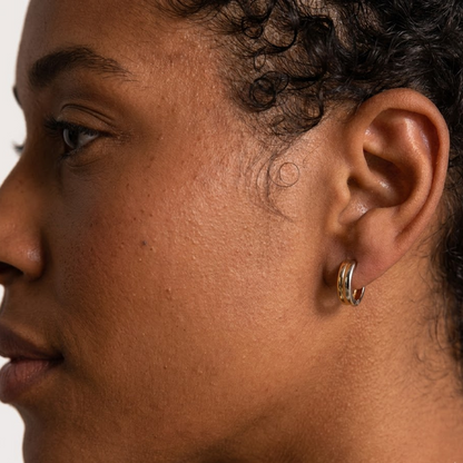 gold hoop huggie earrings​

