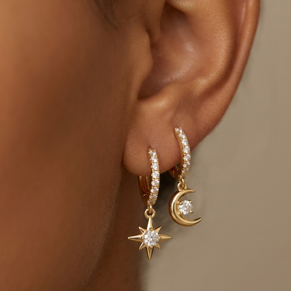 gold dangle earrings​

