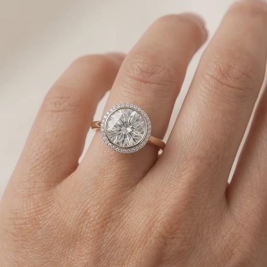 round halo engagement rings​


