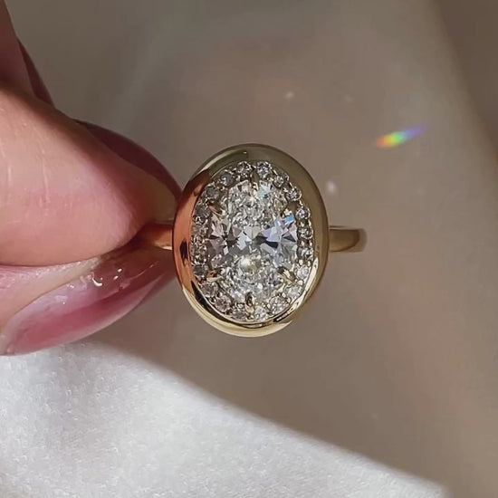 oval ring with halo​

