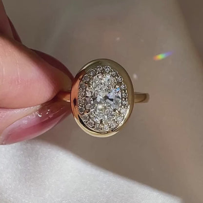 oval ring with halo​

