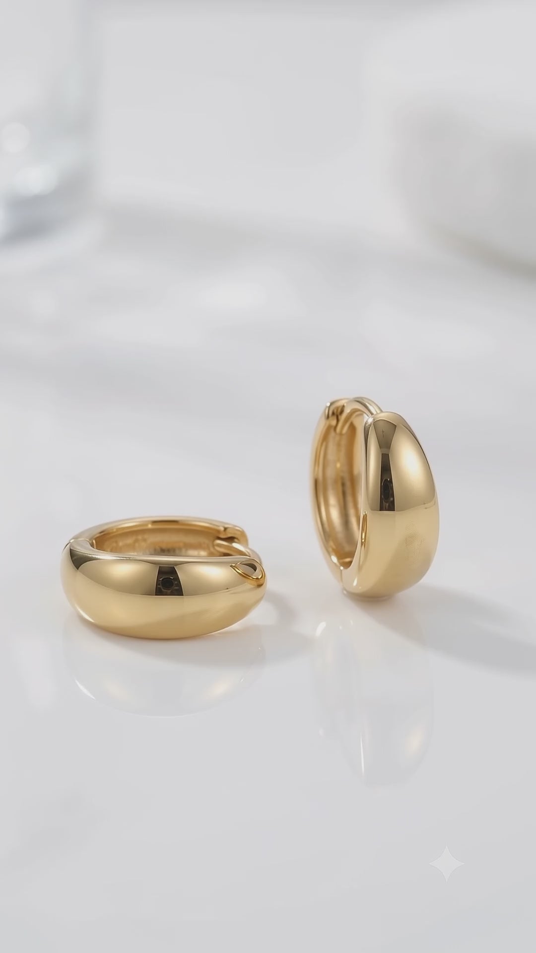 chunky gold earrings​

