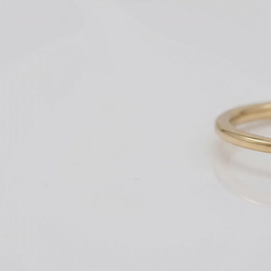 solid 14K gold cat ring