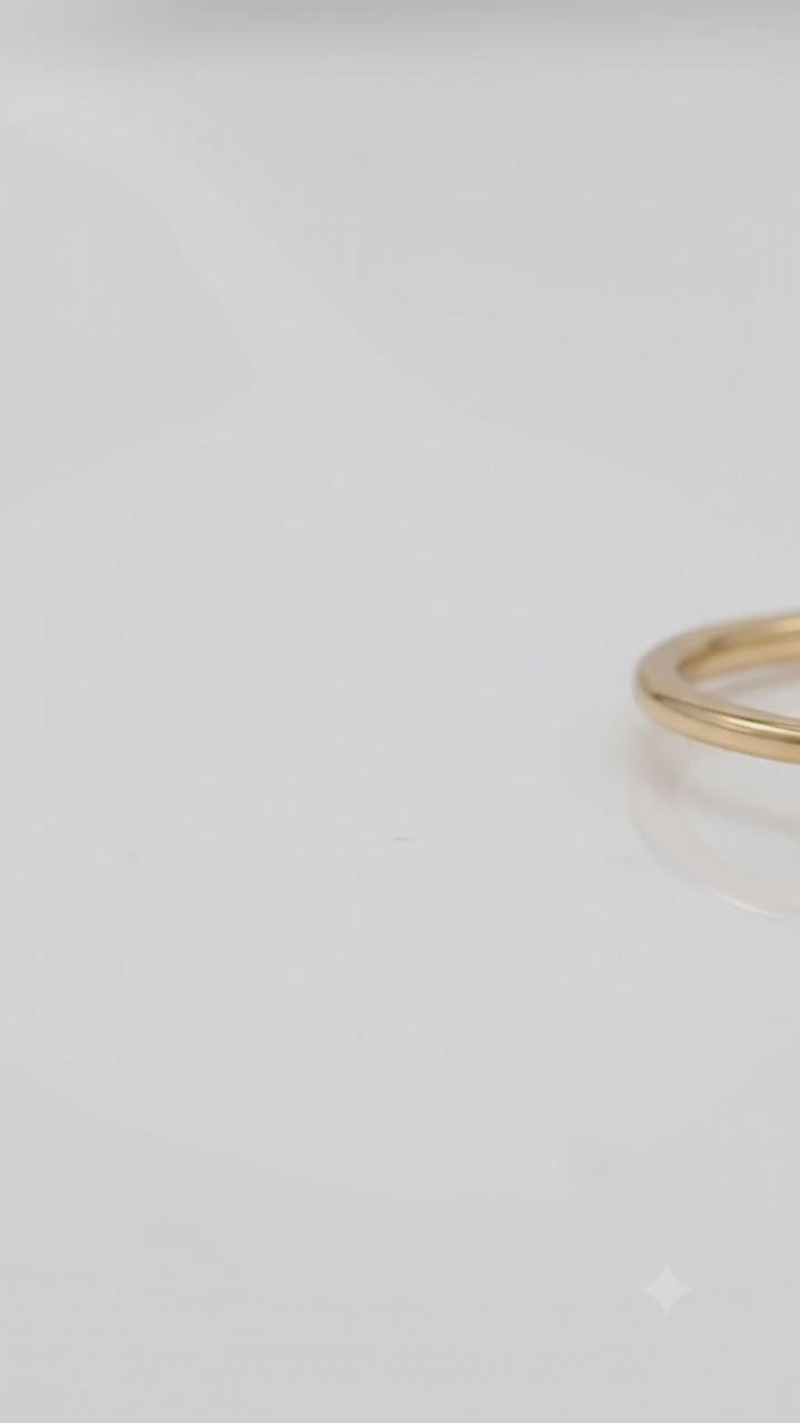 solid 14K gold cat ring