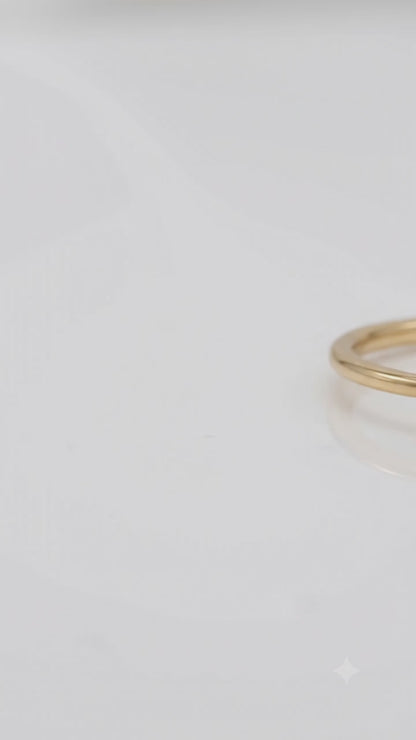 solid 14K gold cat ring